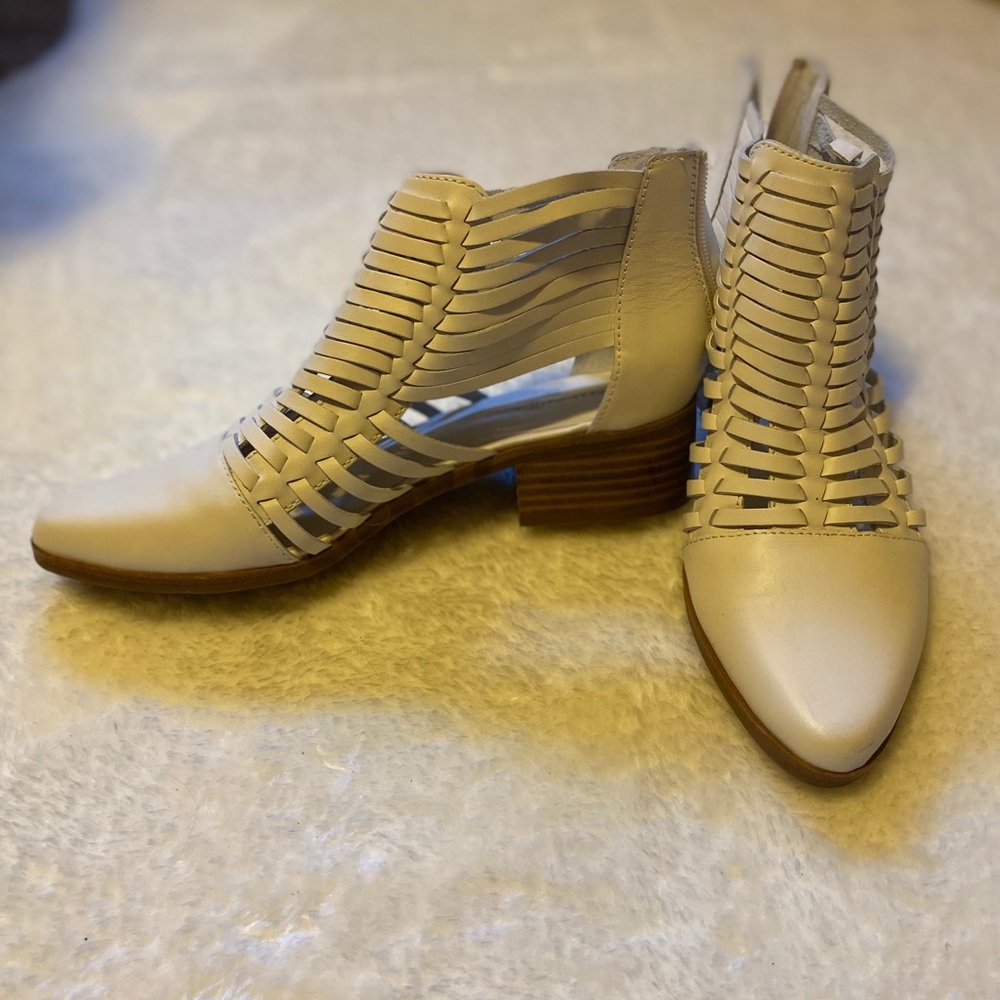 Ankle booties